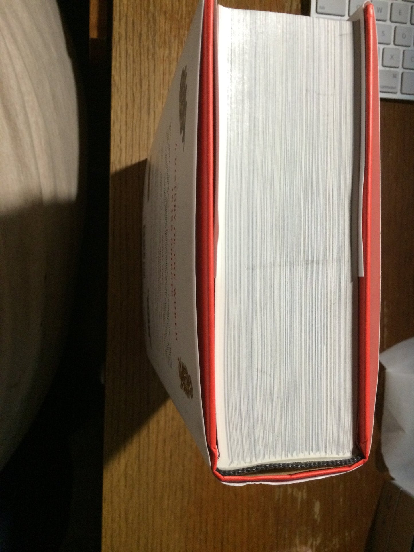 A History of the World in 100 Objects by MacGregor, Neil