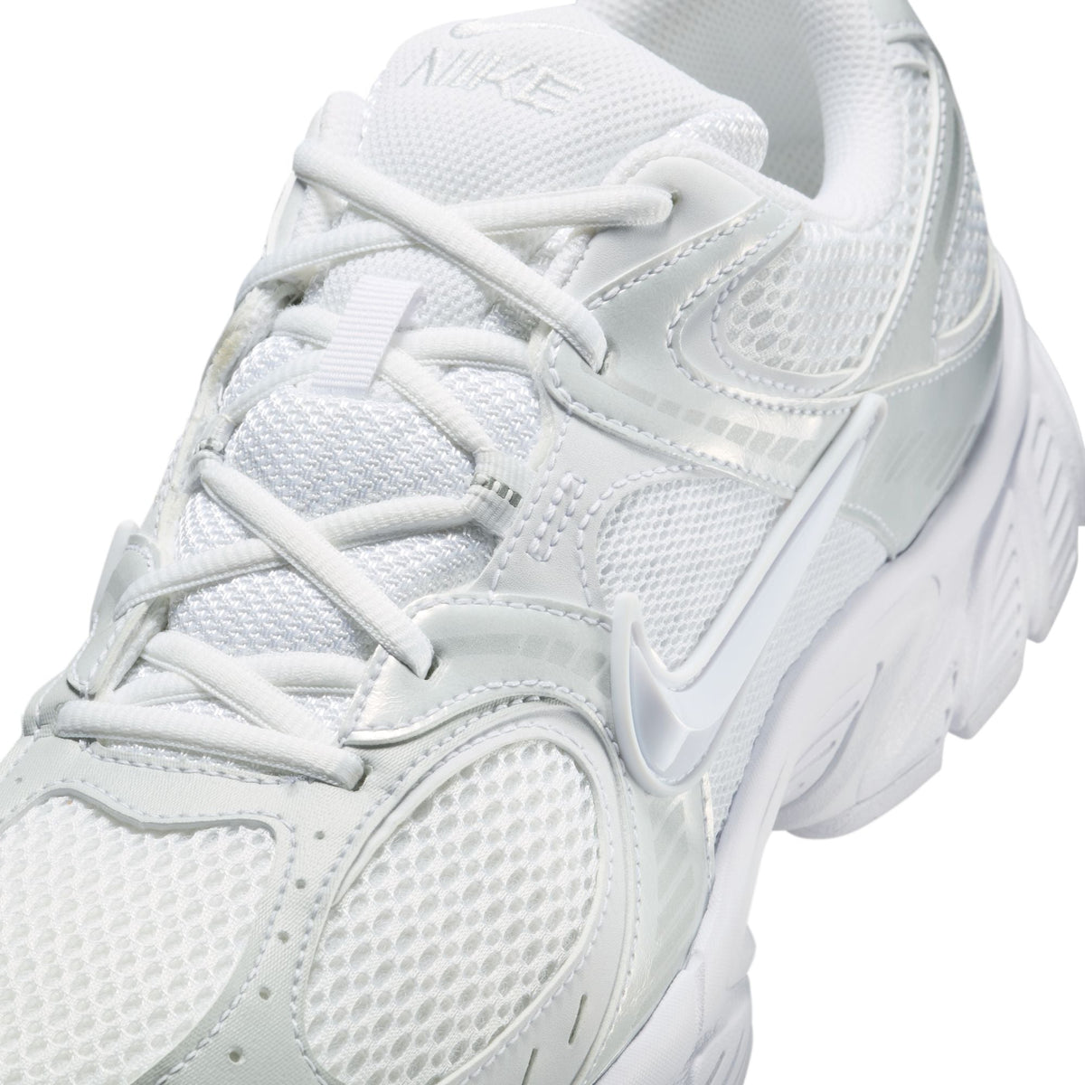 Nike Mens V5 RNR - White