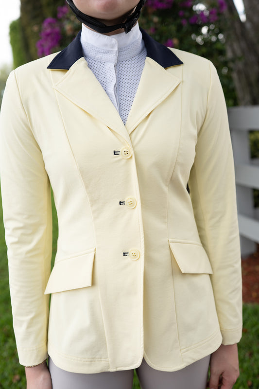 Grand Prix Ladies EQJ 3 Button Show Coat, Butter with Navy Collar