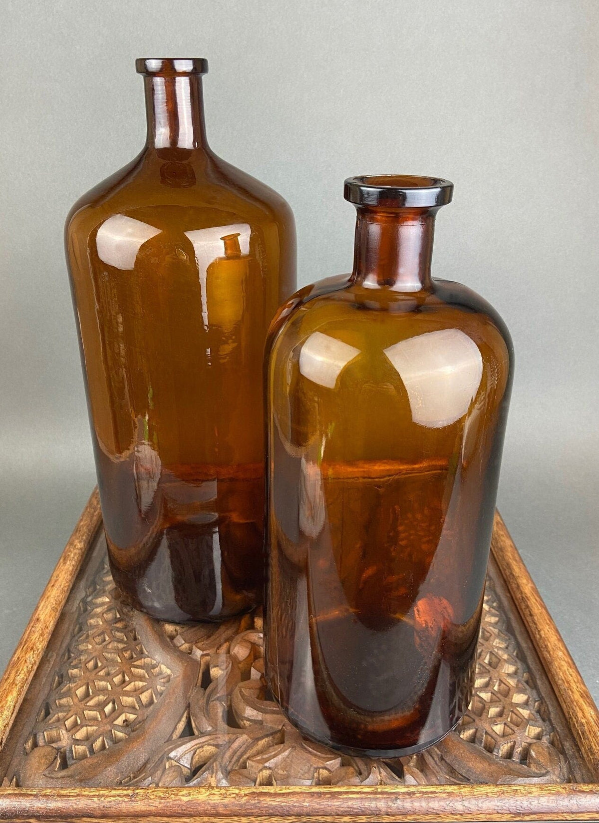 Vintage Brown Decanter with Drop Stopper, Hand Blown Glass, Fleur de Lis