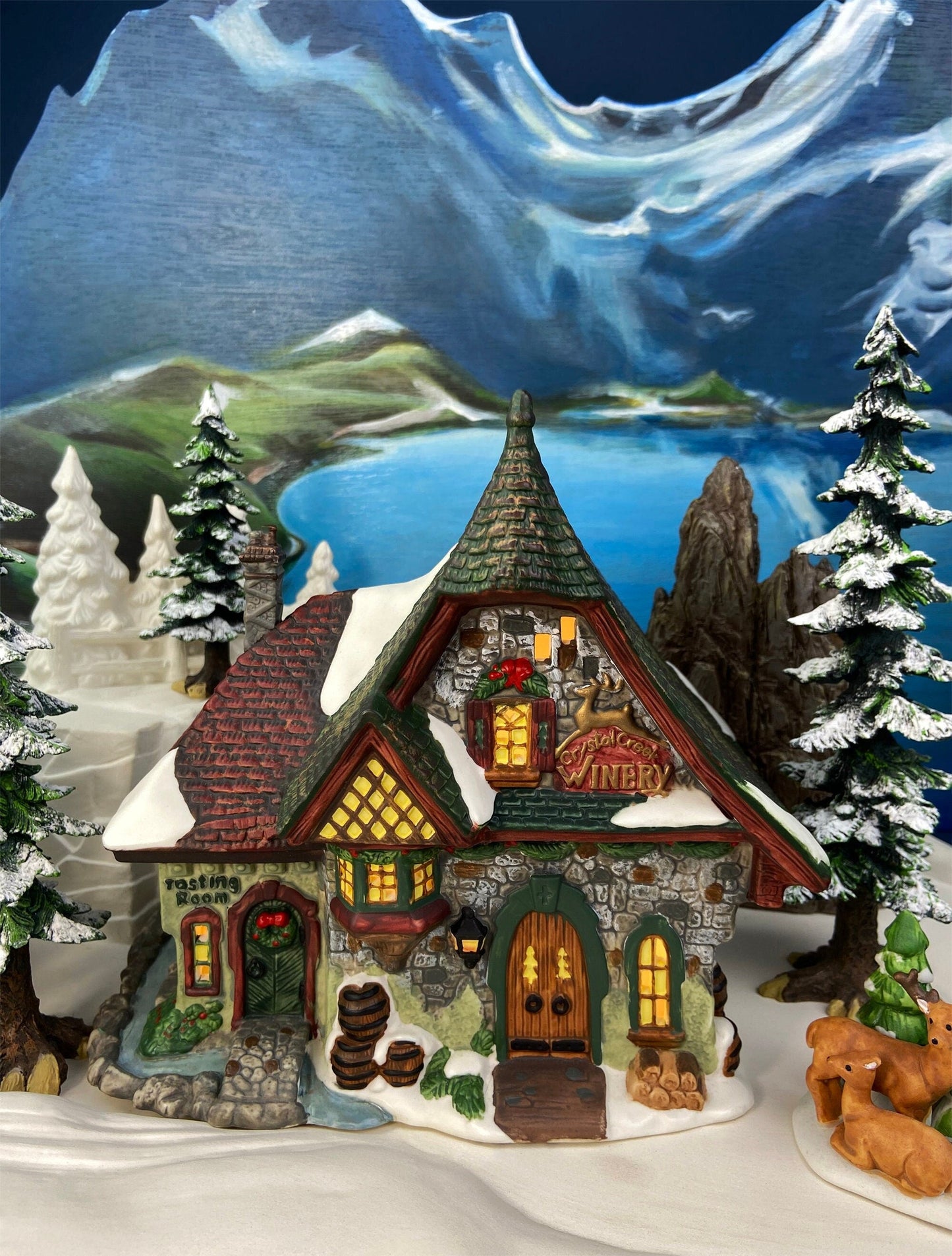 Christmas Village Accessories by Department 56. Illuminated Harper's Farmhouse. New England Village Series.