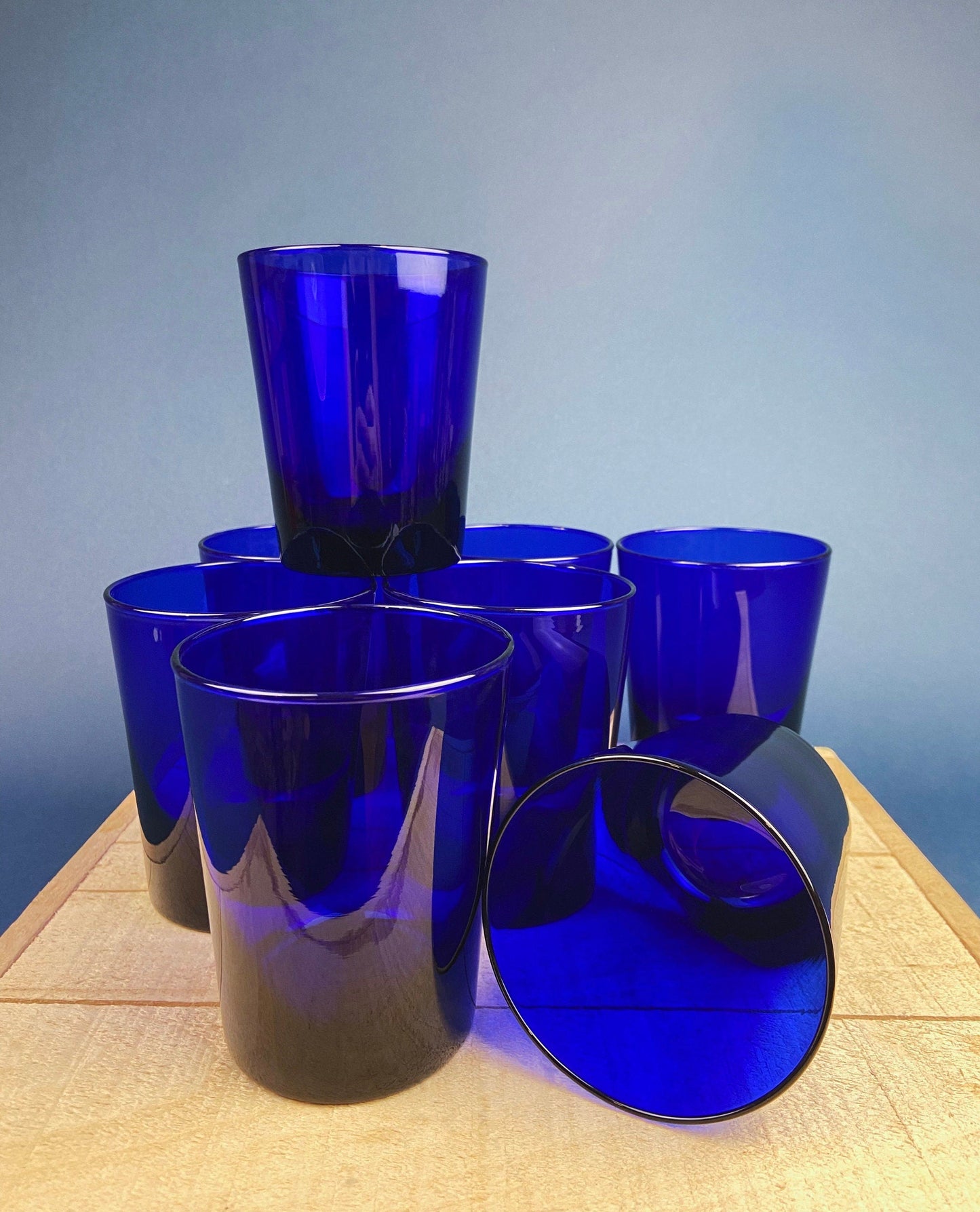 Modern Topaz Stemmed Tumblers. Set of Six Footed Juice Glasses. Blue Kitchen Decor. Dining Room Decor. Collectible Glasses. Wedding Gift.