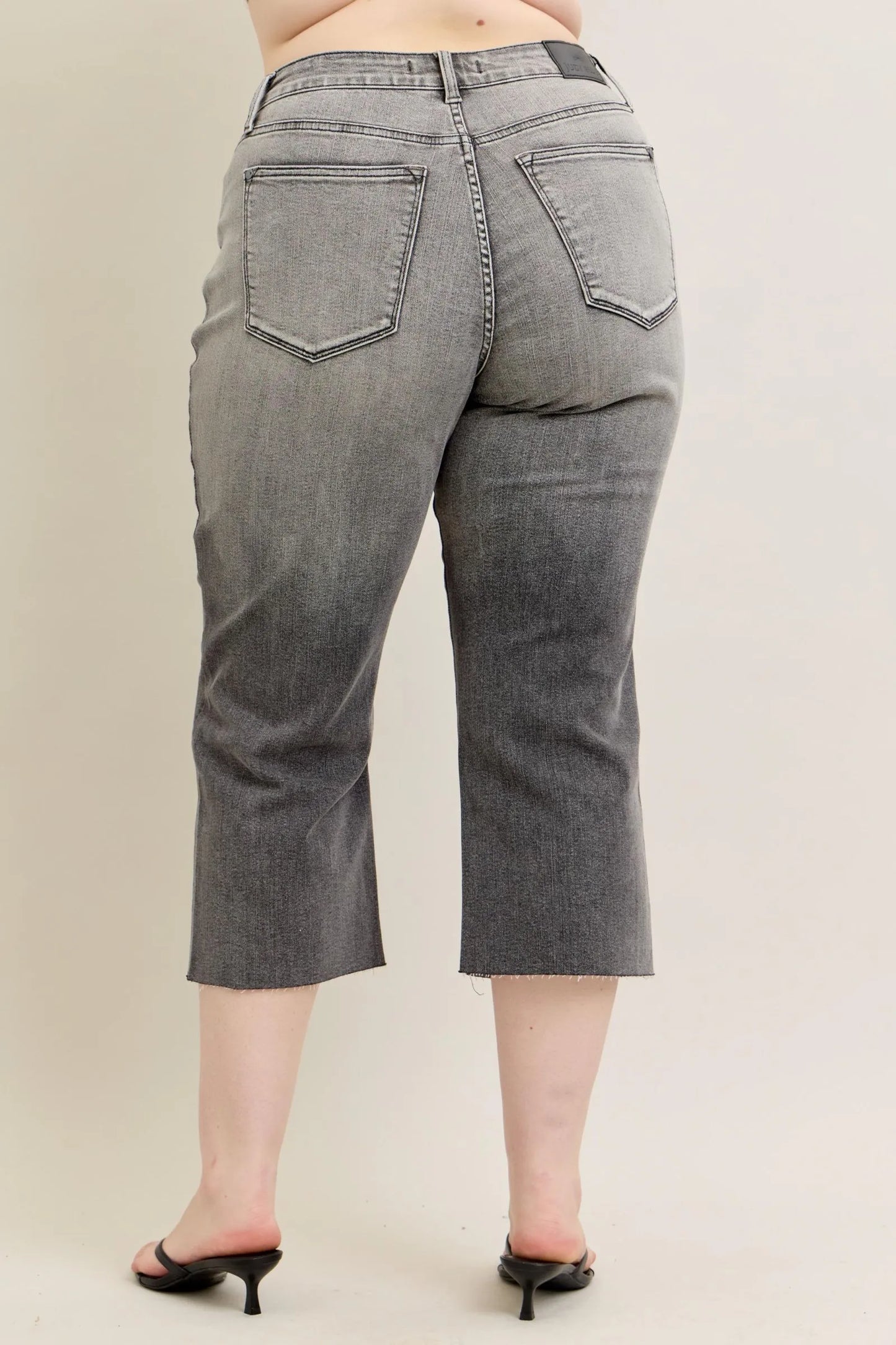 Judy Blue Gray Wash Wide Leg Capri Denim Jeans