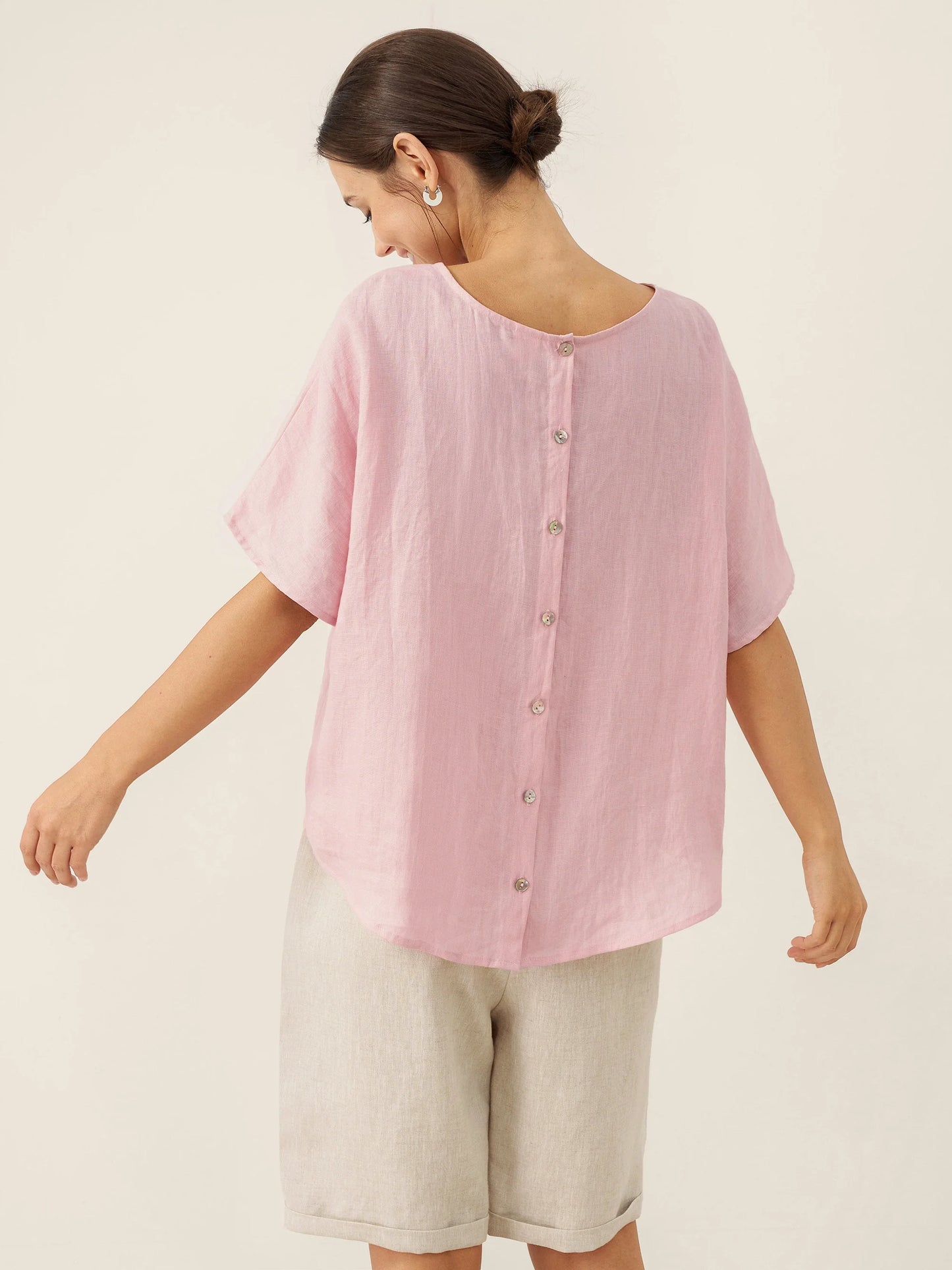 100% Linen Round Neck Back Opening Top URIELLE