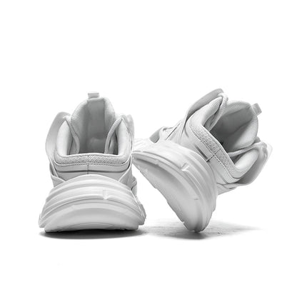 B33 White Sneakers