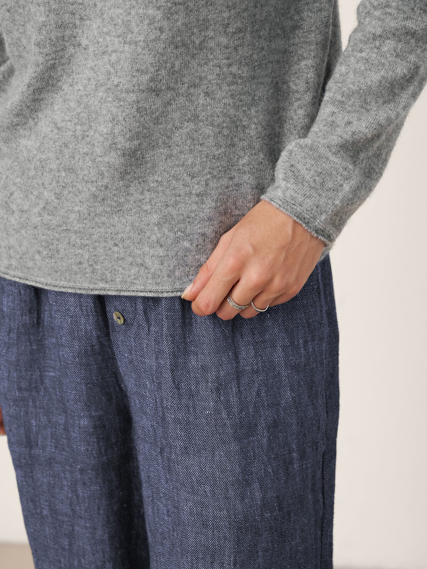 Premium Cashmere Blend Hand-Finished Seamless Mock Neck Lettuce Edge Sweater ZELIE