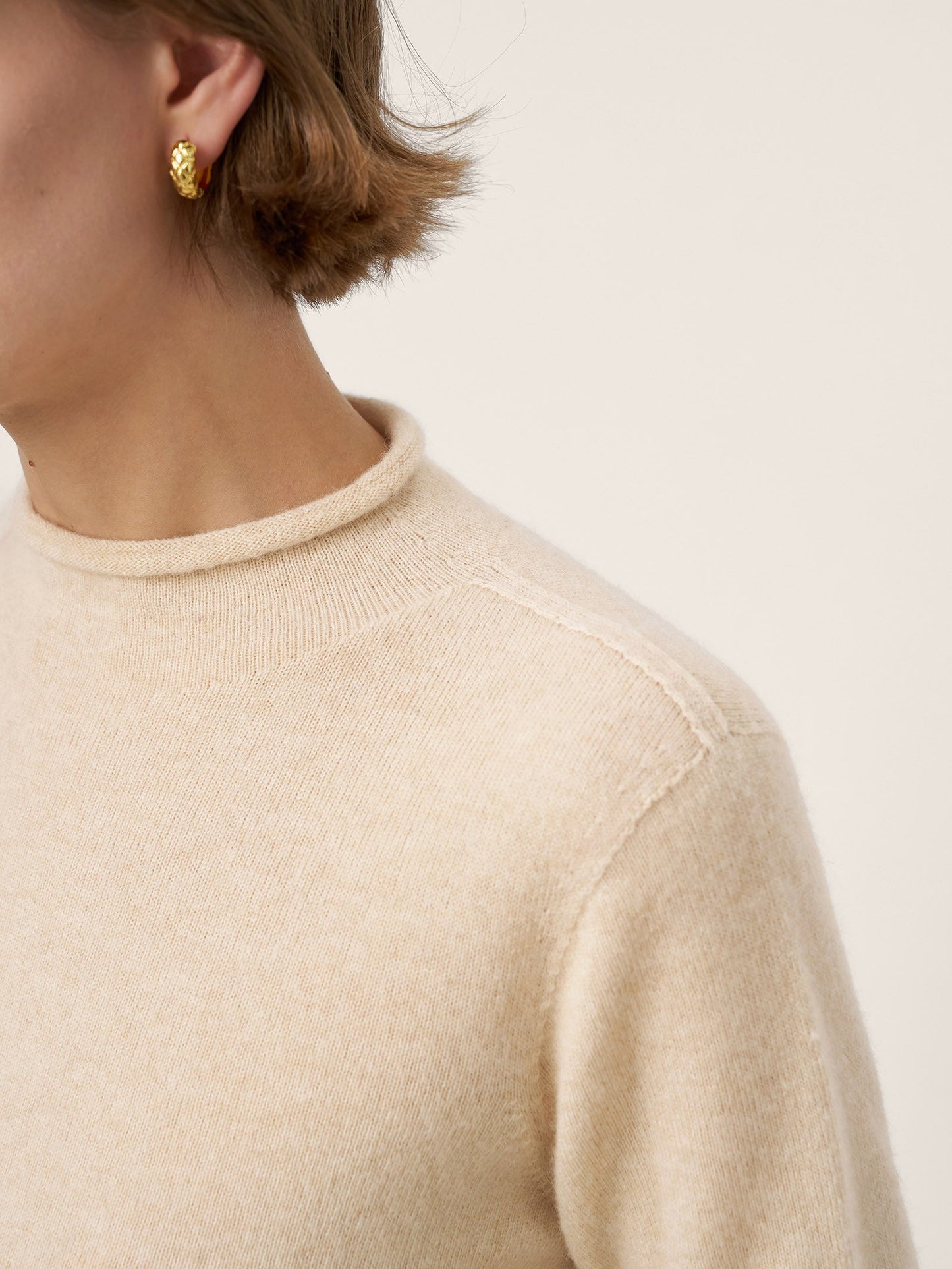 Premium Cashmere Blend Hand-Finished Seamless Mock Neck Lettuce Edge Sweater ZELIE