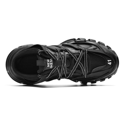 B33 Black Sneakers