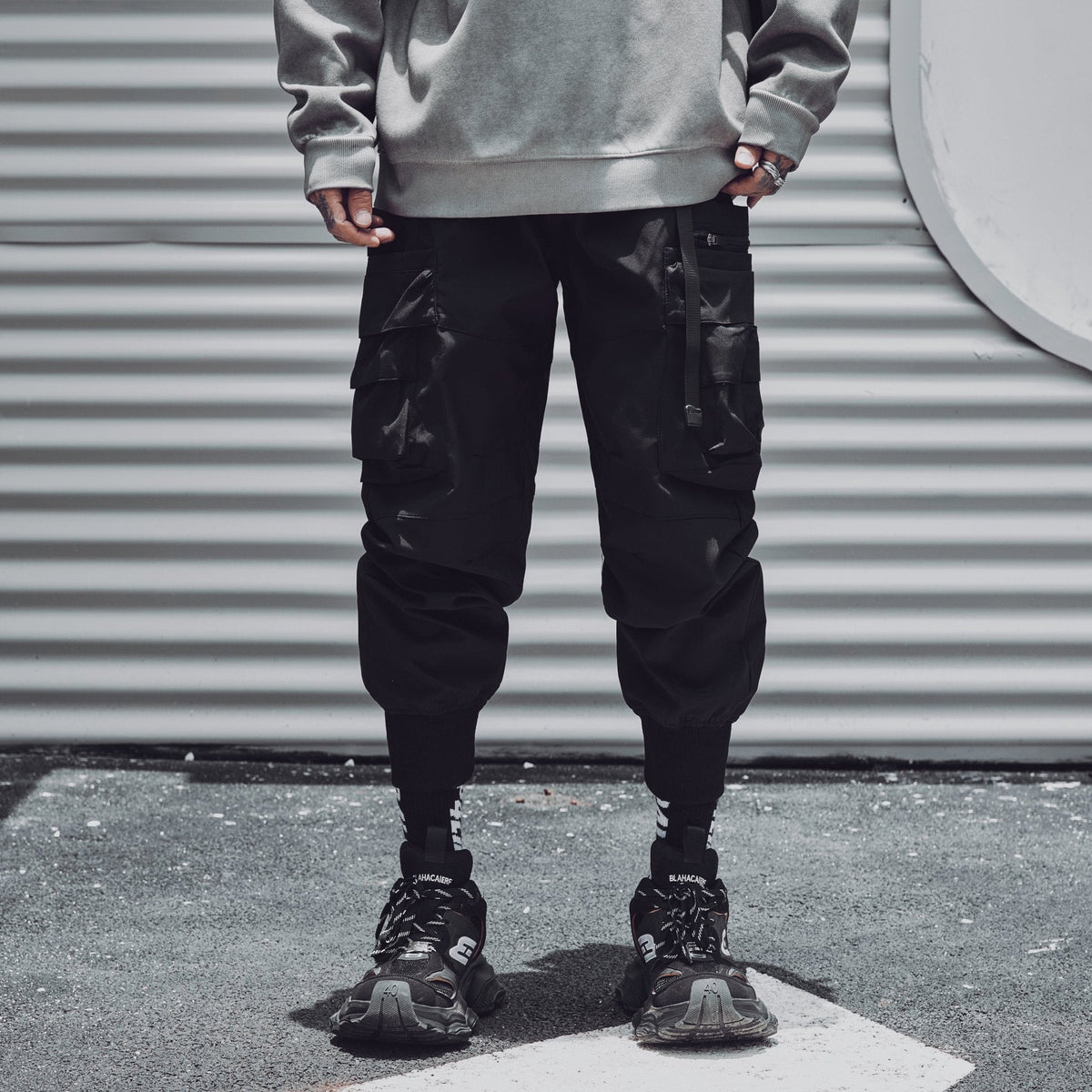 IBP442 Matte Black Cargo Joggers