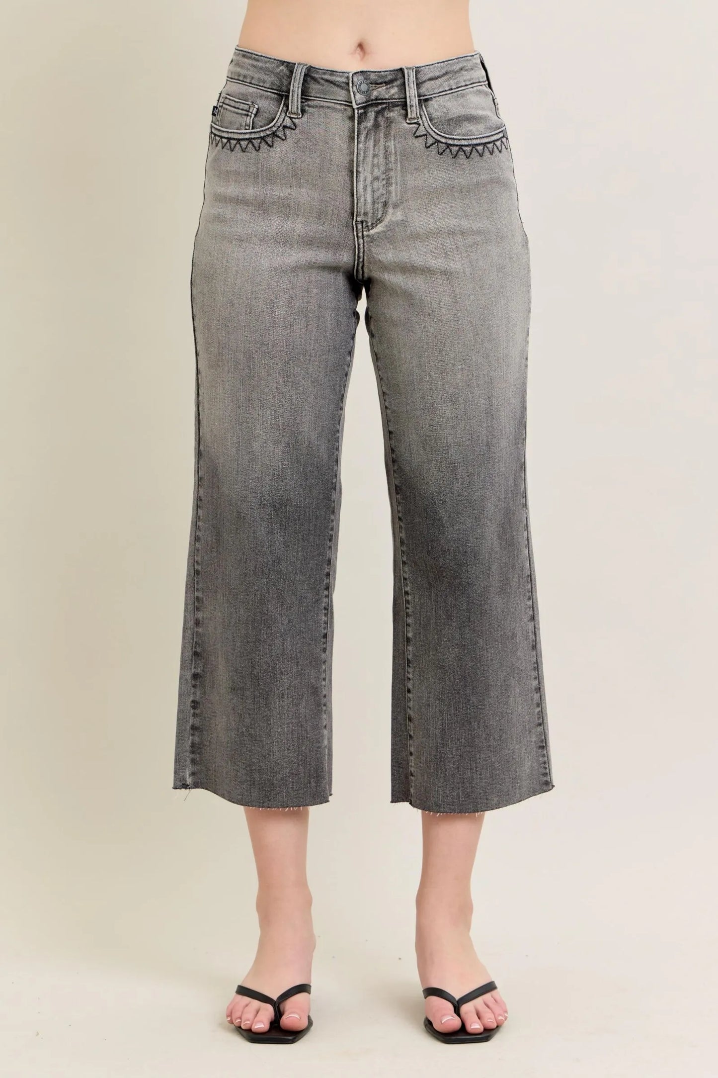 Judy Blue Gray Wash Wide Leg Capri Denim Jeans