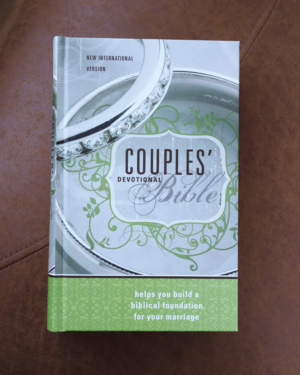 NIV, Couples' Devotional Bible, Hardcover by Zondervan