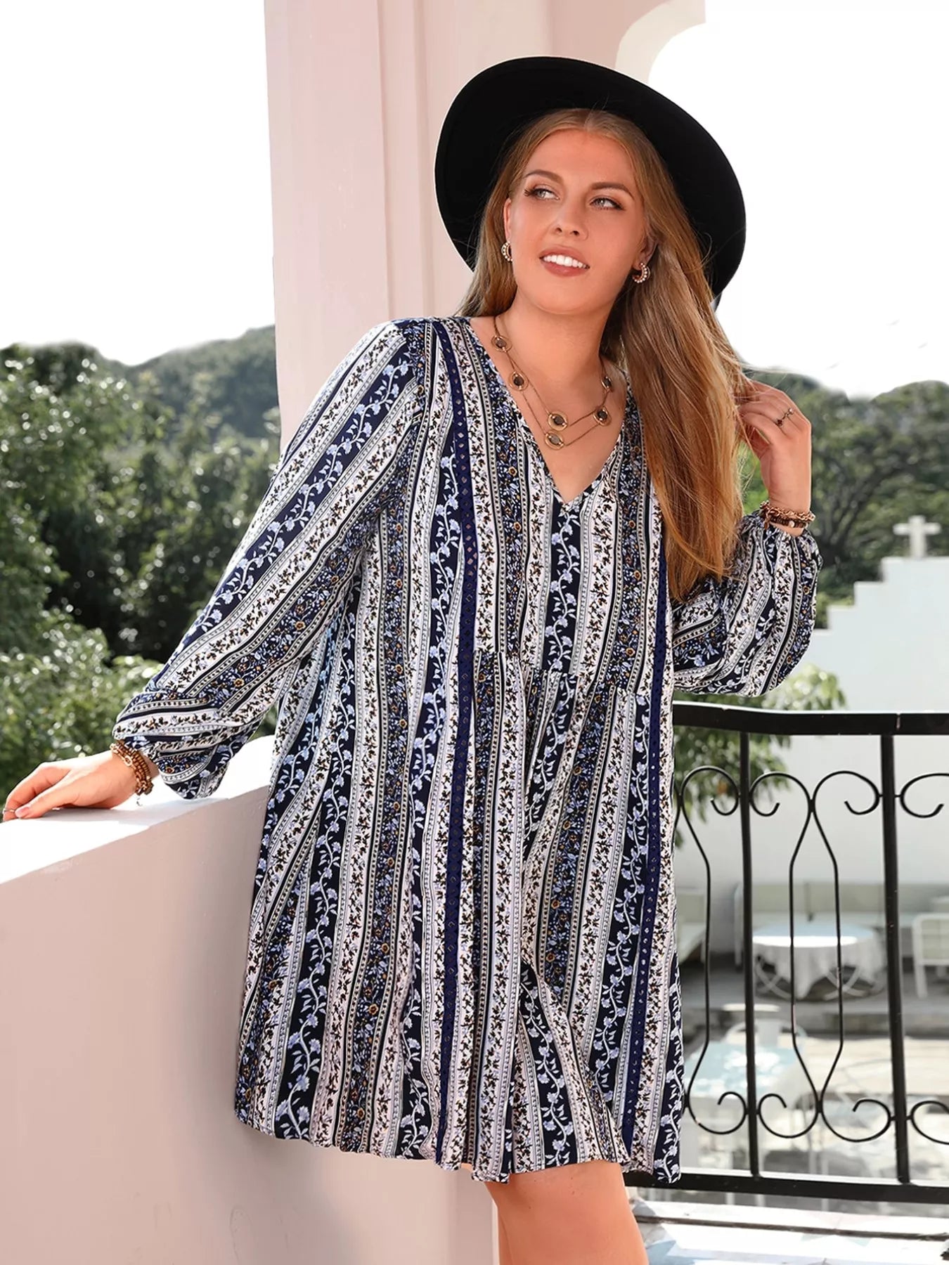 Plus Size Boho Print V-Neck Long Sleeve Mini Dress