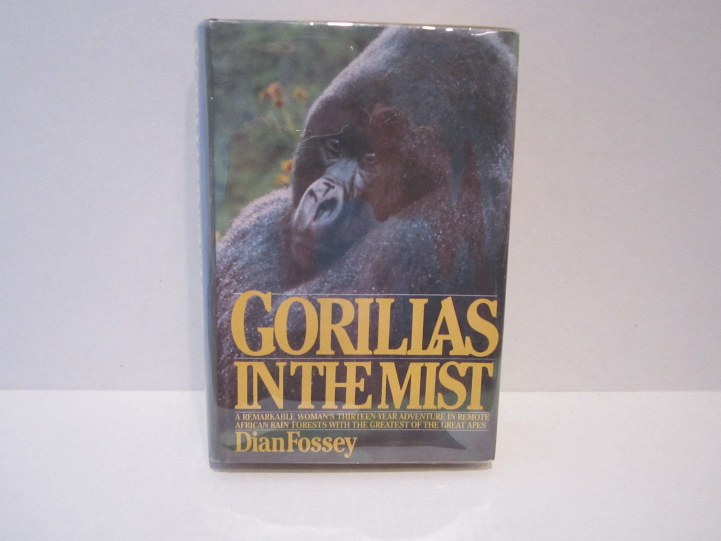Gorillas in the Mist by Fossey, Dian