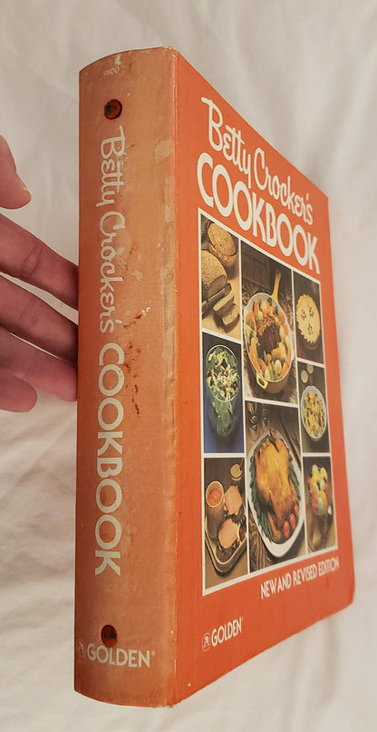 Betty Crocker's Cookbook: New and Revised Edition by Betty C