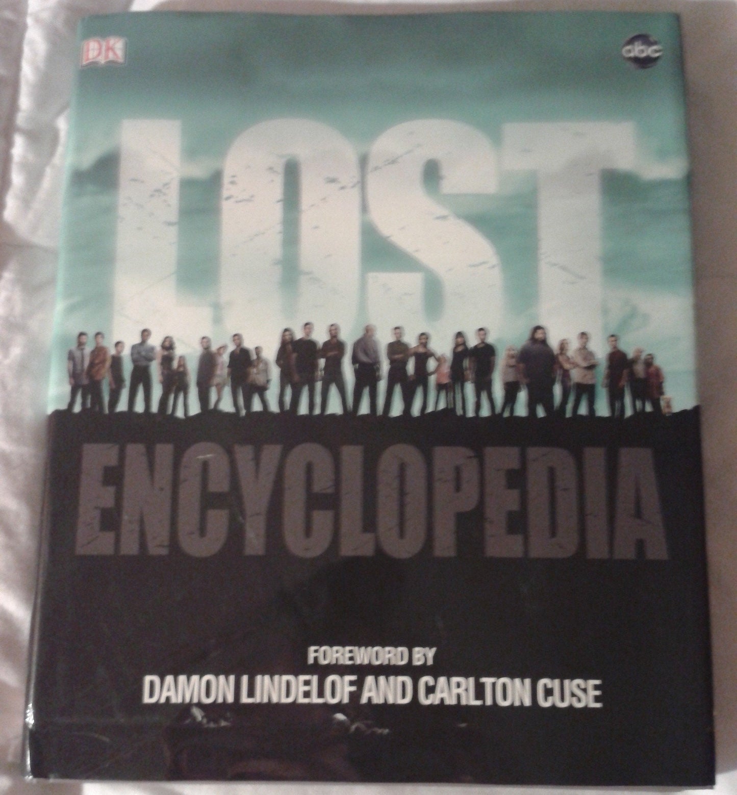 LOST Encyclopedia by Tara Bennett