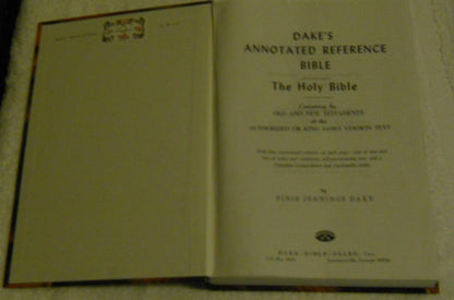 Dake Annotated Reference Bible-KJV by staff-of-dake-publishi