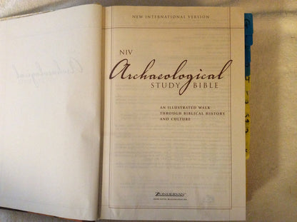 NIV, Archaeological Study Bible, Hardcover: An Illustrated W