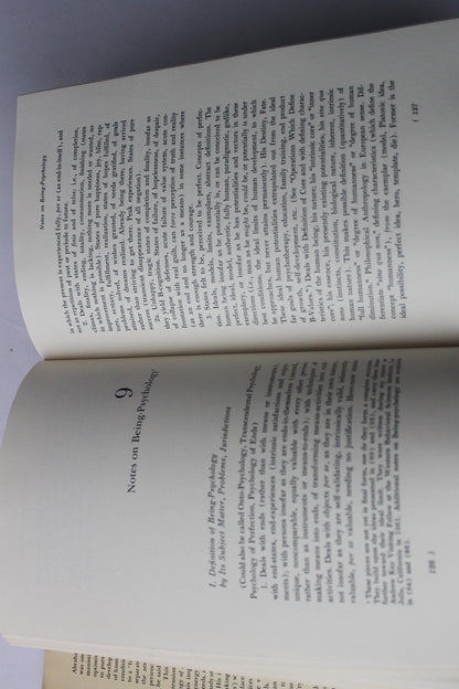 The Farther Reaches of Human Nature (An Esalen Book) by Masl