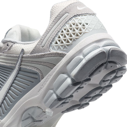 Nike Women's Zoom Vomero 5 - Pure Platinum