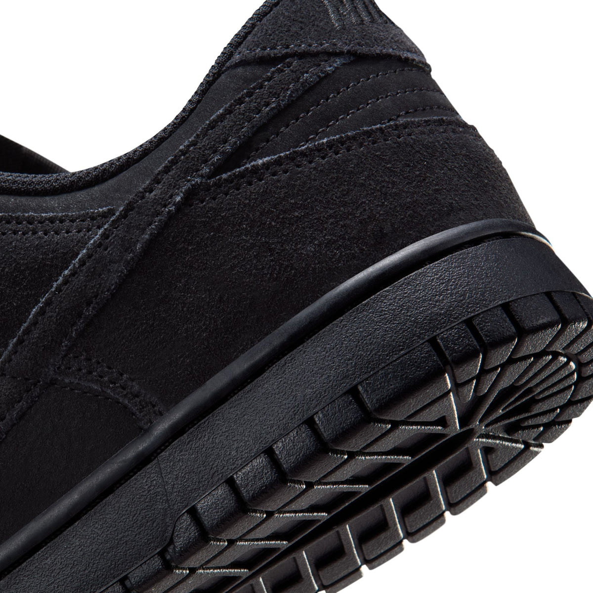 Nike Mens Dunk Low Retro SE - Triple Black