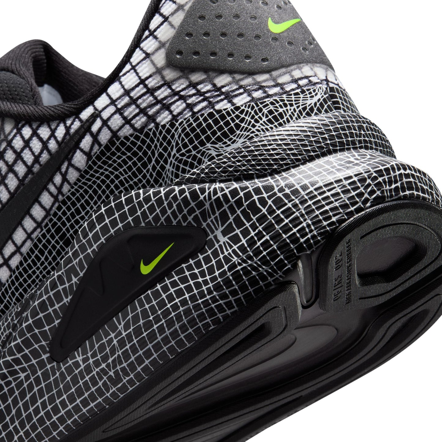 Nike Mens Structure 26 - White/Black/Volt