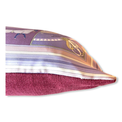 Couvertures Nouvelles Vintage Silk Scarf Pillow 17"