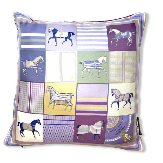Couvertures Nouvelles Vintage Silk Scarf Pillow 17"