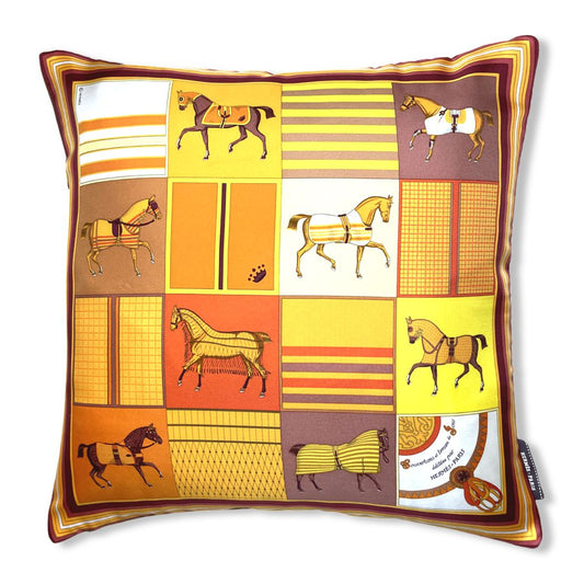 Couvertures Nouvelles Vintage Silk Scarf Pillow 17"