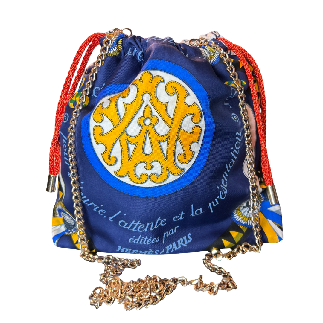 Couvertures et Tenues du Jour Blue Vintage Silk Scarf Drawstring Crossbody Bag