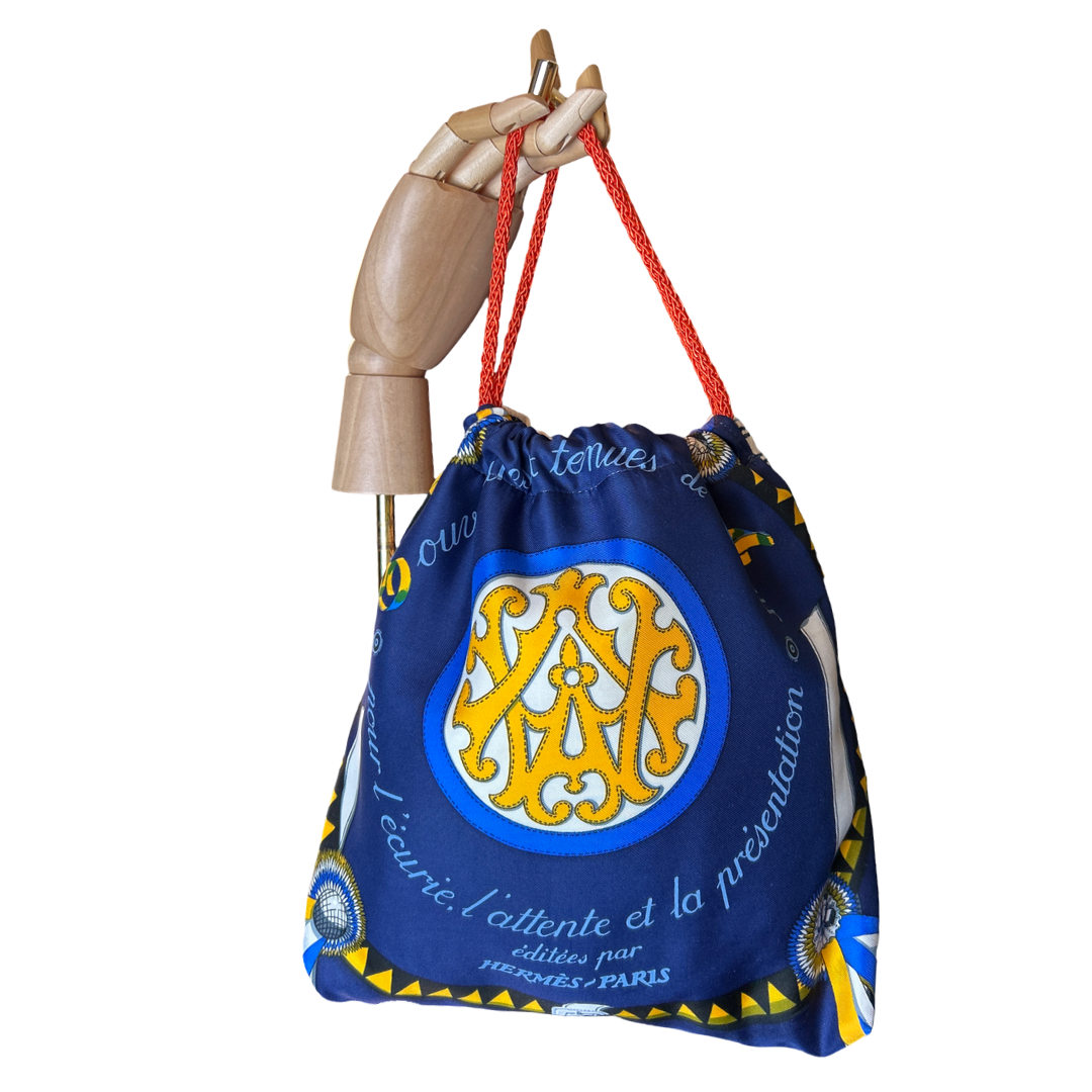 Couvertures et Tenues du Jour Blue Vintage Silk Scarf Drawstring Crossbody Bag