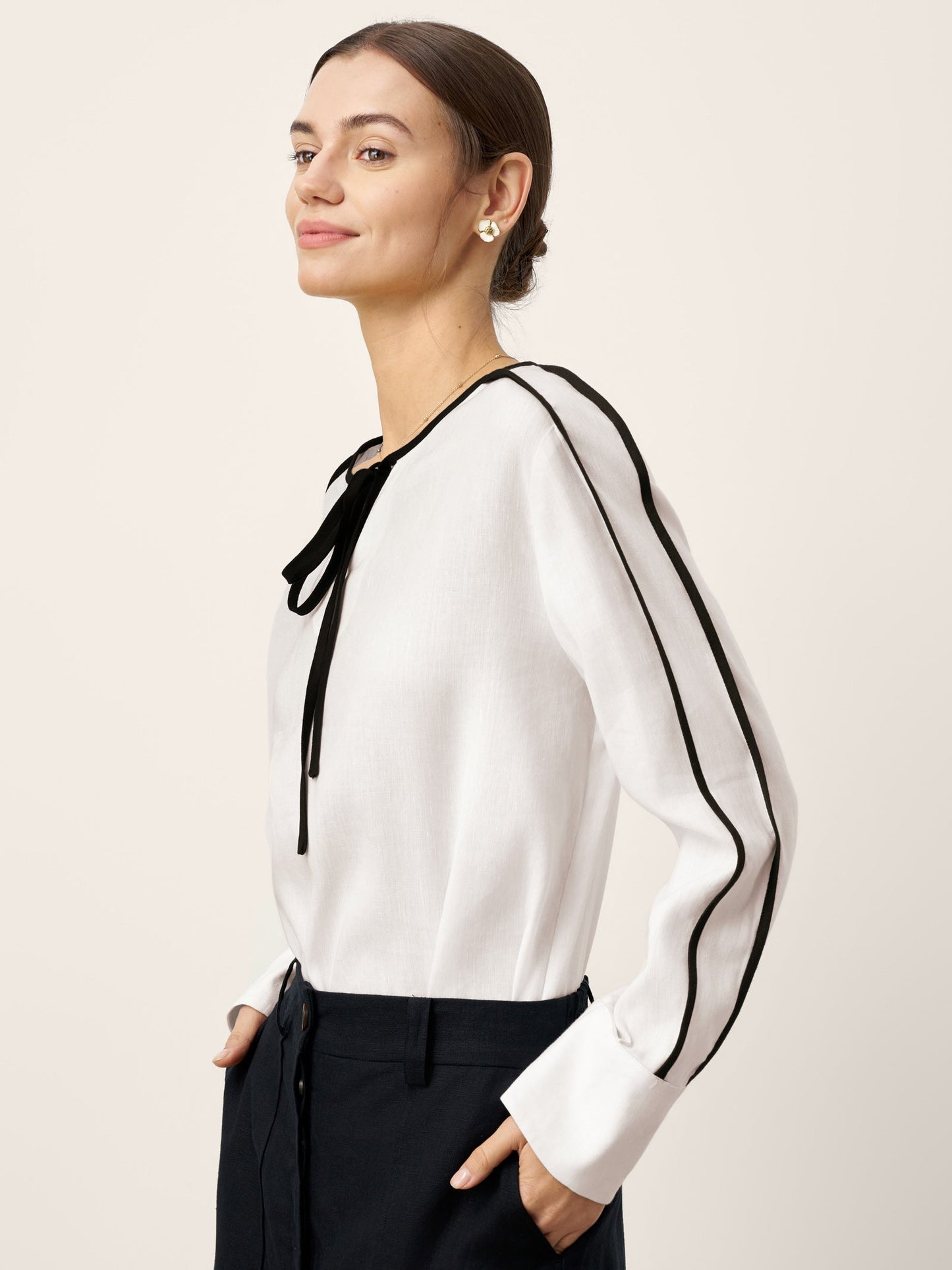 Linen-Lyocell Contrast Trim Tie-Neck Overtop VERA