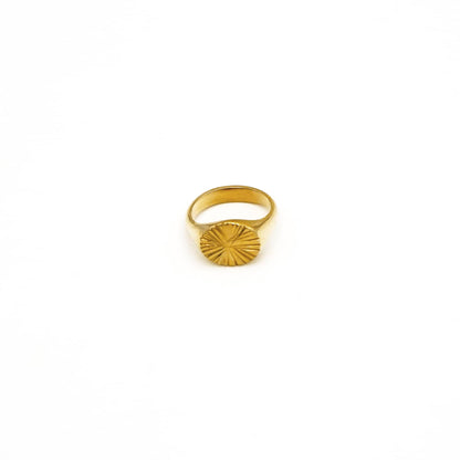 Sunburst Signet Ring | Nila
