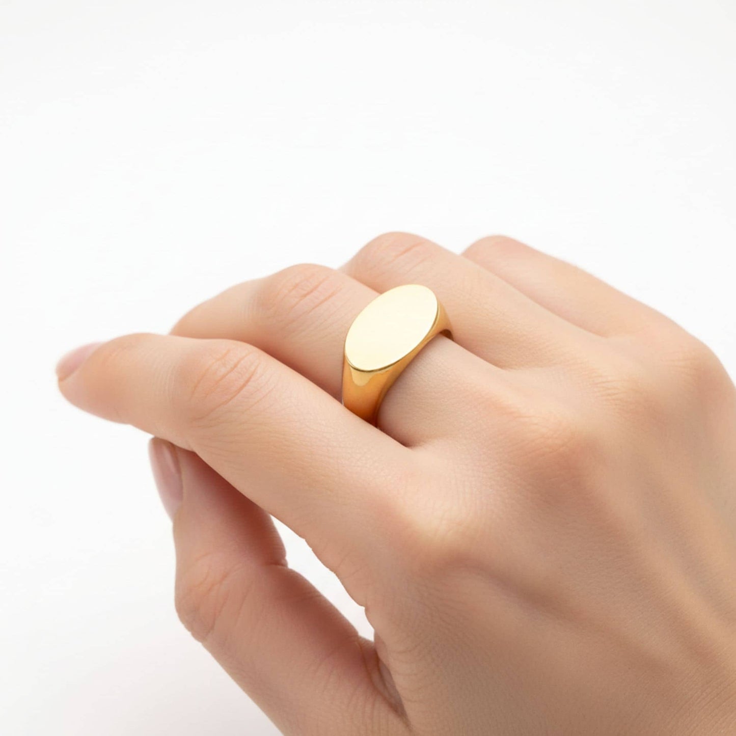 Narrow Oval Signet Ring | Pendo