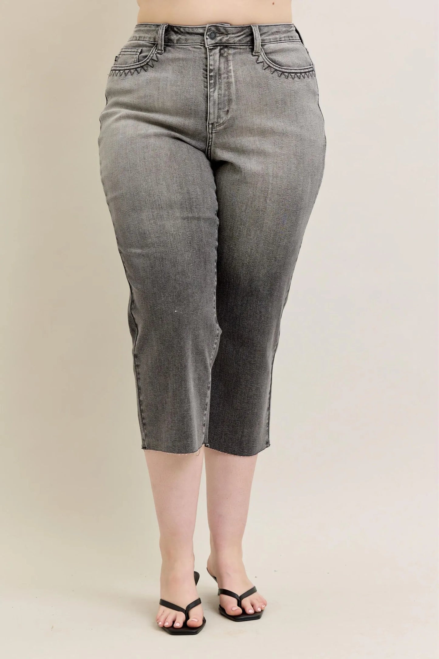 Judy Blue Gray Wash Wide Leg Capri Denim Jeans
