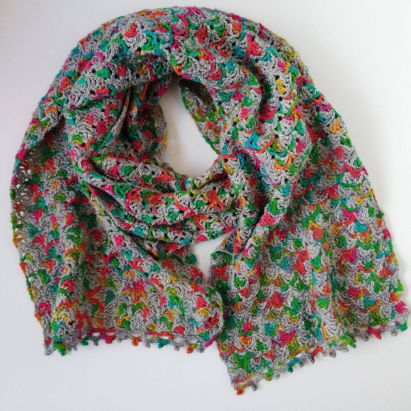 Gleeful Hummingbirds Wrap Crochet Kit