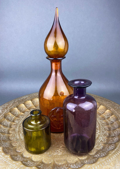 Vintage Brown Decanter with Drop Stopper, Hand Blown Glass, Fleur de Lis