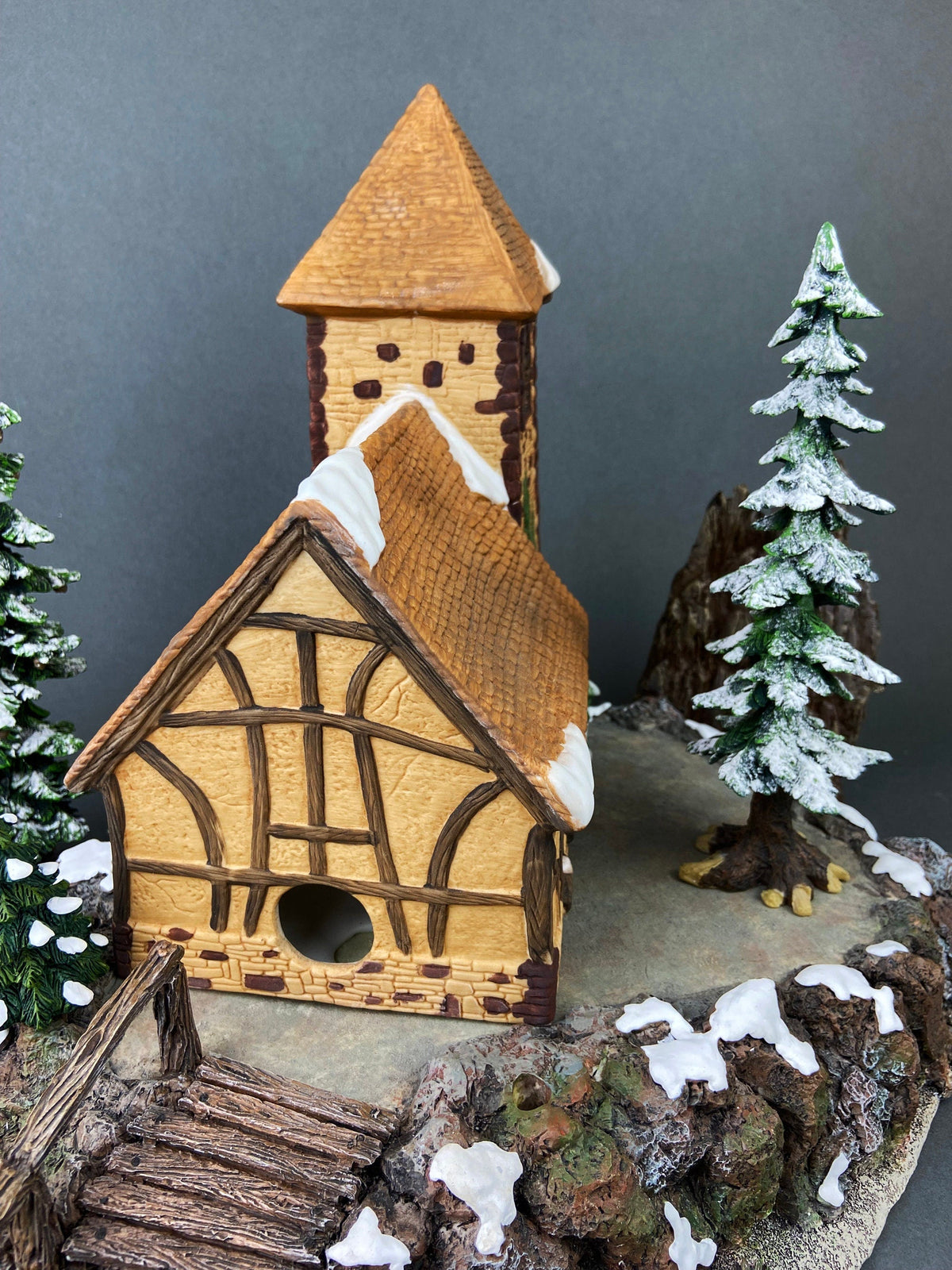 Department 56 Dickens Village Illuminated Church Christmas Village House