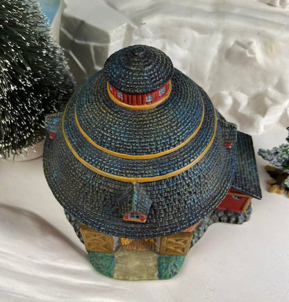 Linda Nelson Stock Village: Lang & Wise Red Round Barn Collectible