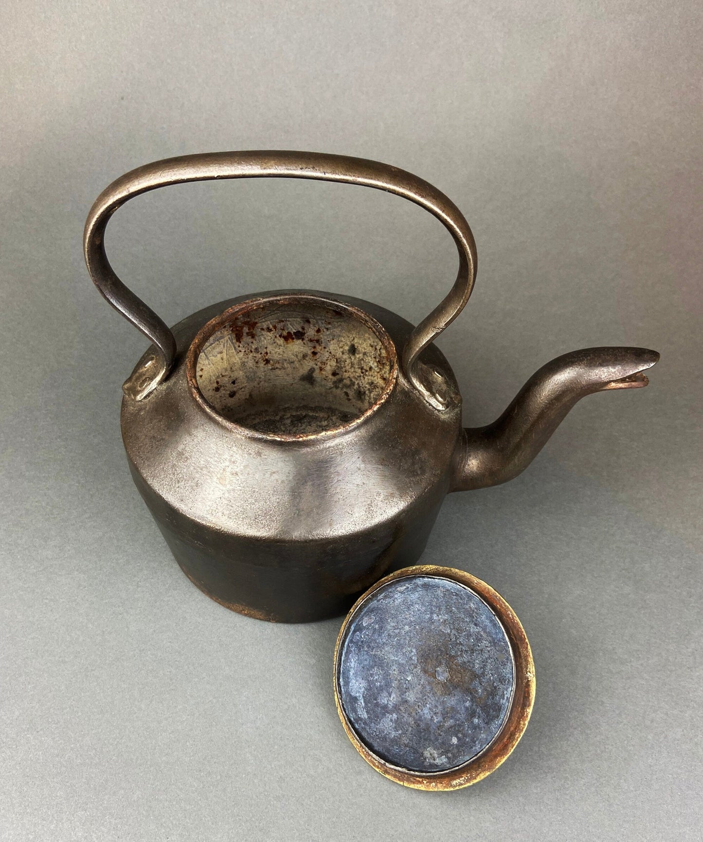 Antique Iron Kettle with Brass Lid - J&J Siddons - Westbromwich