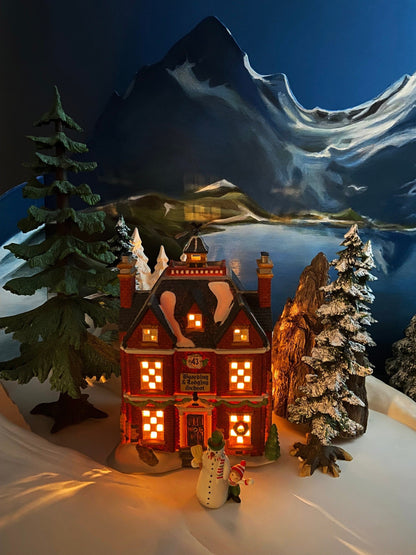 Department 56 Dickens Village Boarding School: 150th Anniversary Edition