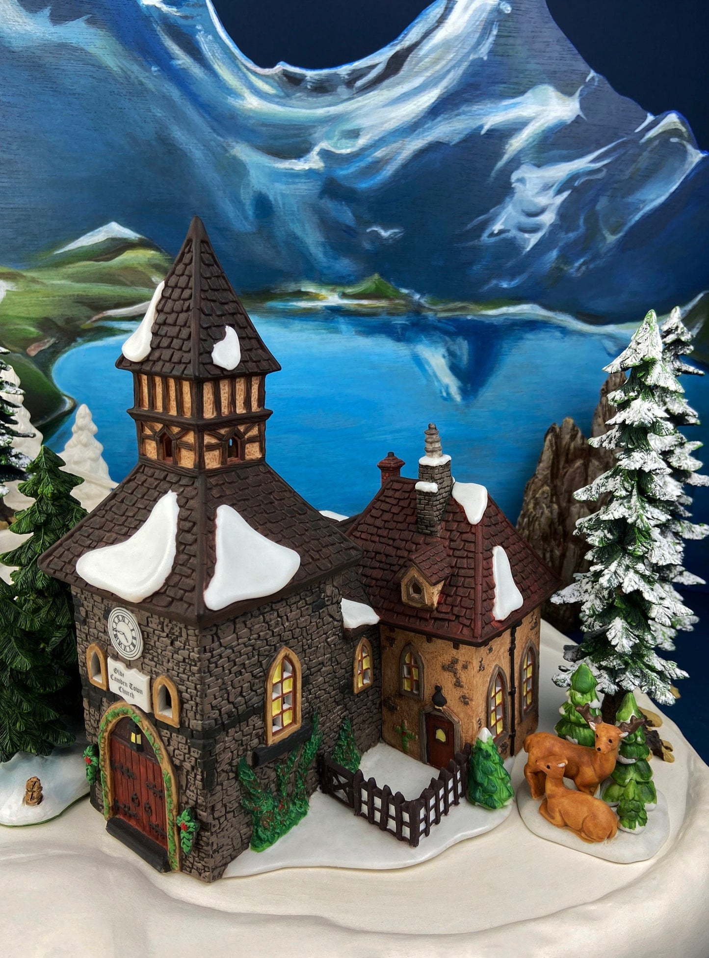 Tutbury Printer Christmas Village House by Dept 56.  Illuminated Christmas Village House. Dickens Village Series. Holiday Decor.