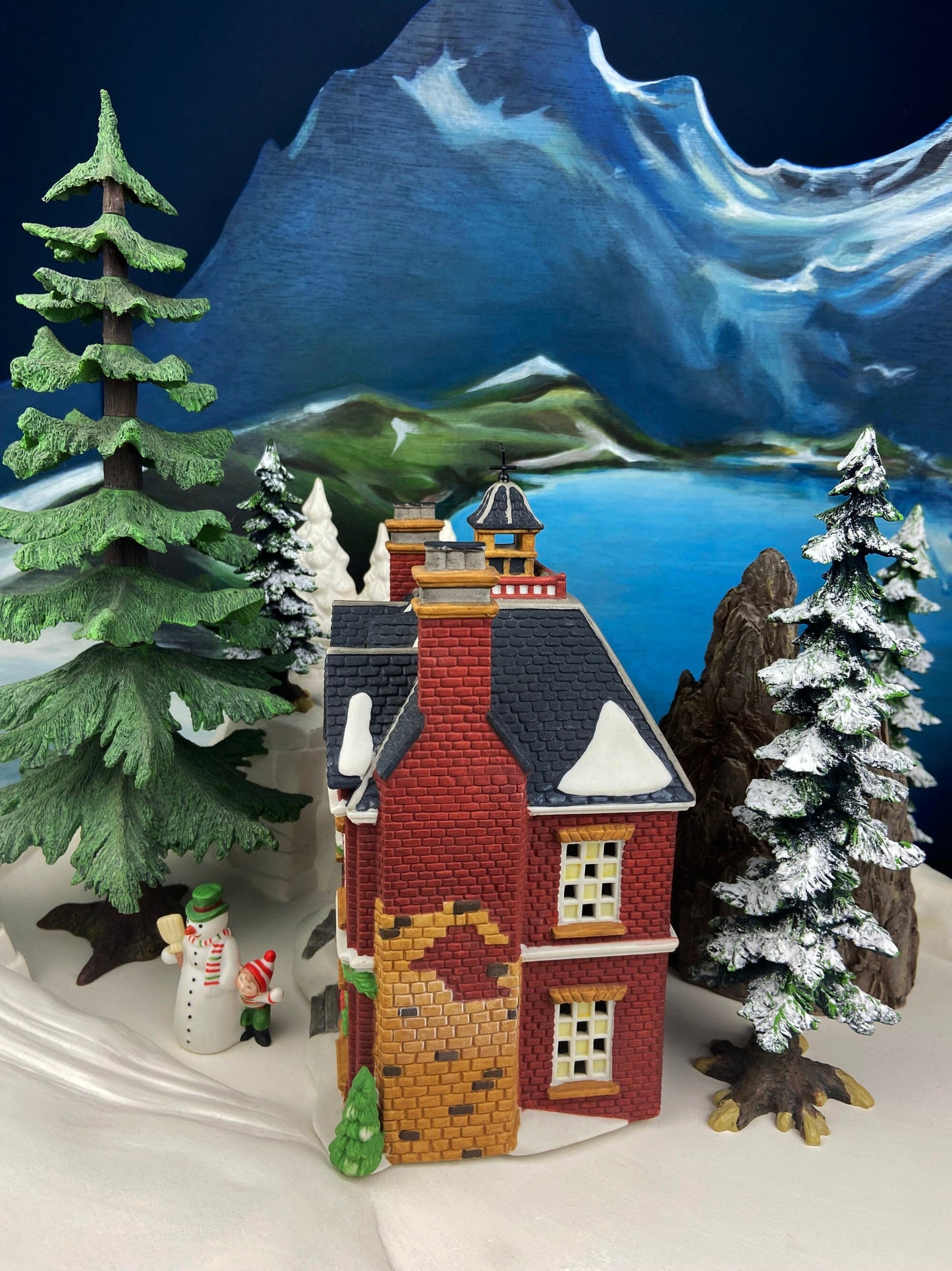 Department 56 Dickens Village Boarding School: 150th Anniversary Edition