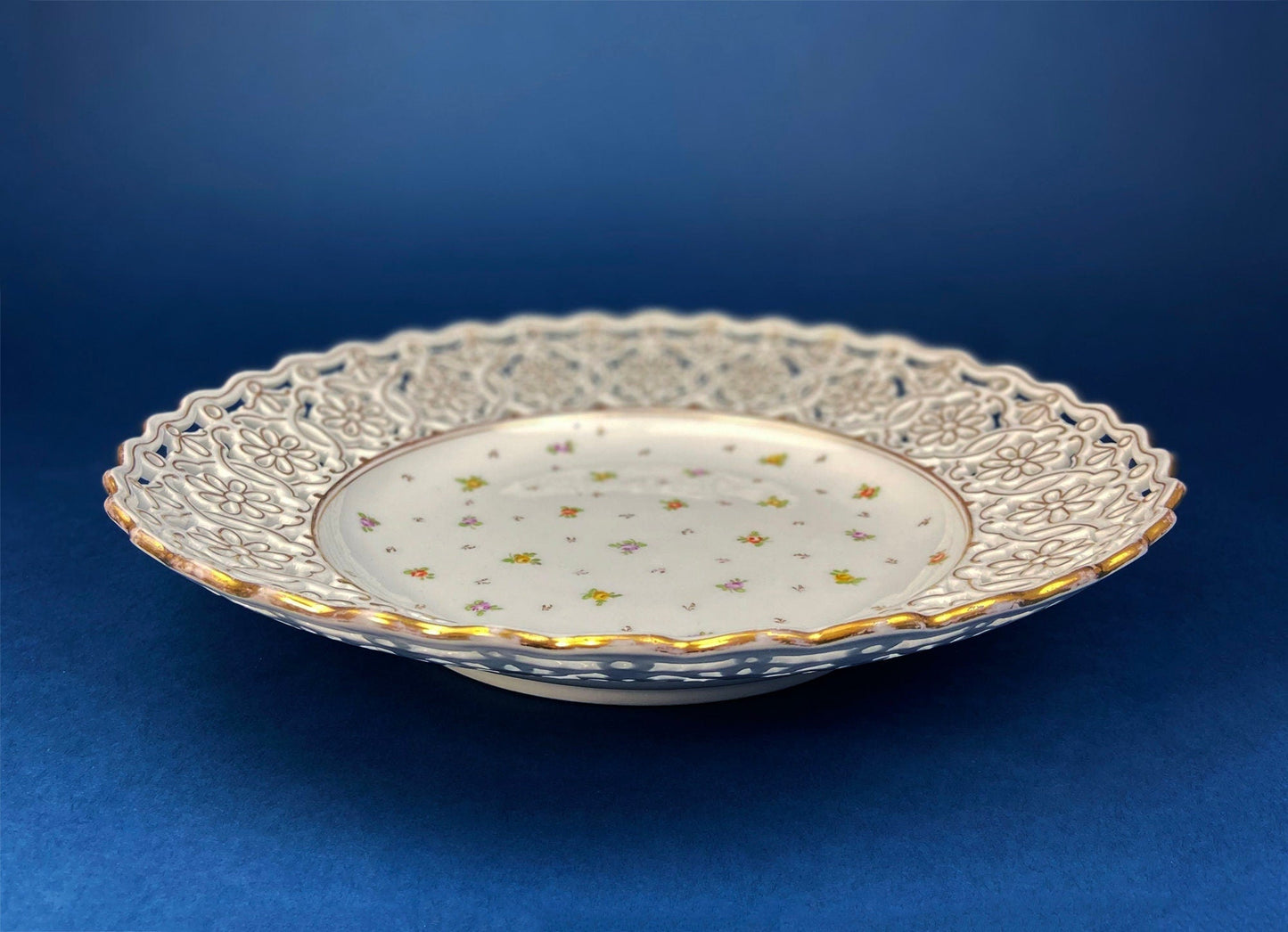 Antique Meissen Reticulated Hand-Painted Tea Rose Serving Platter