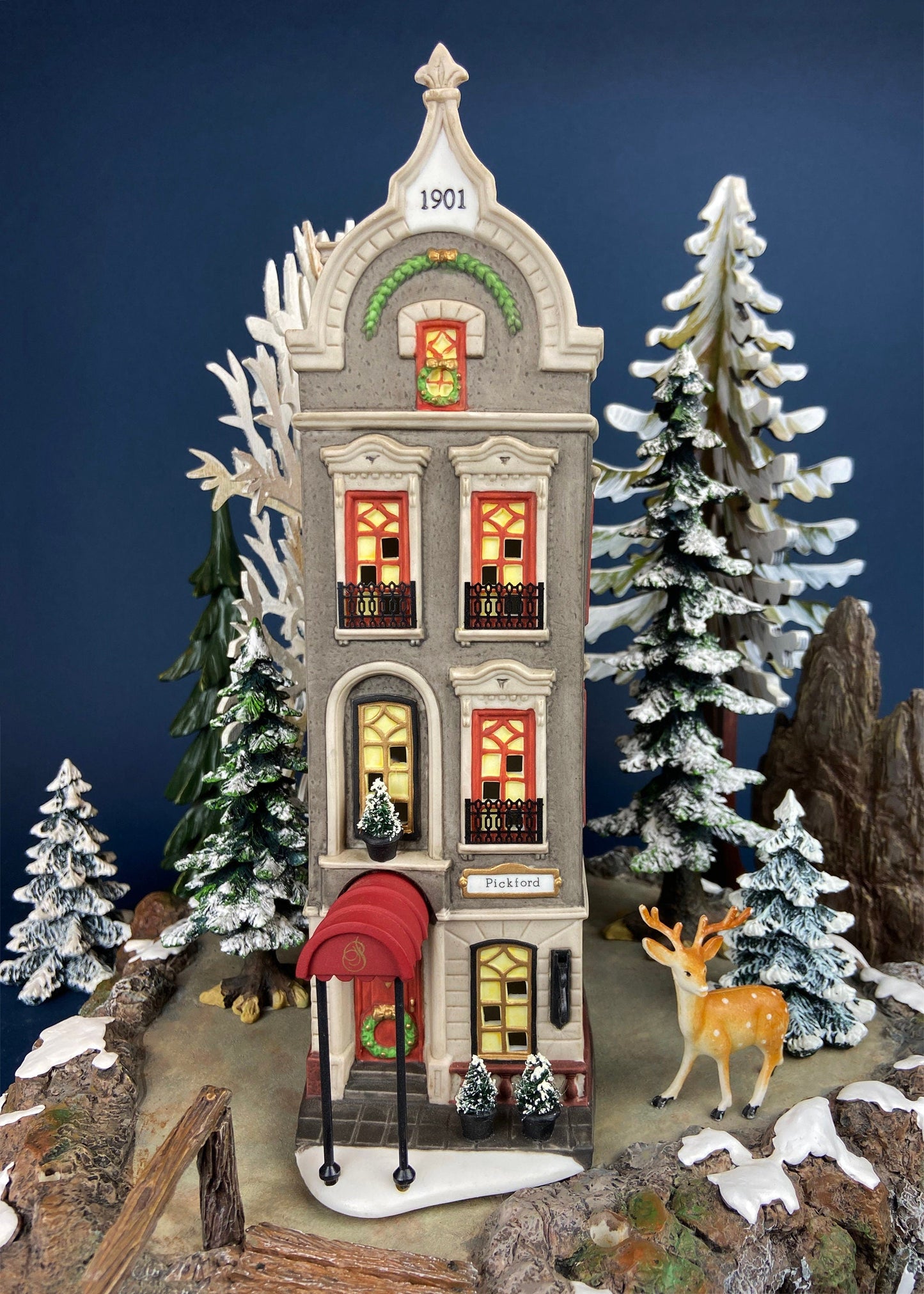 The City Globe Publishing by Department 56.  Illuminated Christmas Village House. Christmas in the City Series. Hand-Painted Porcelain.