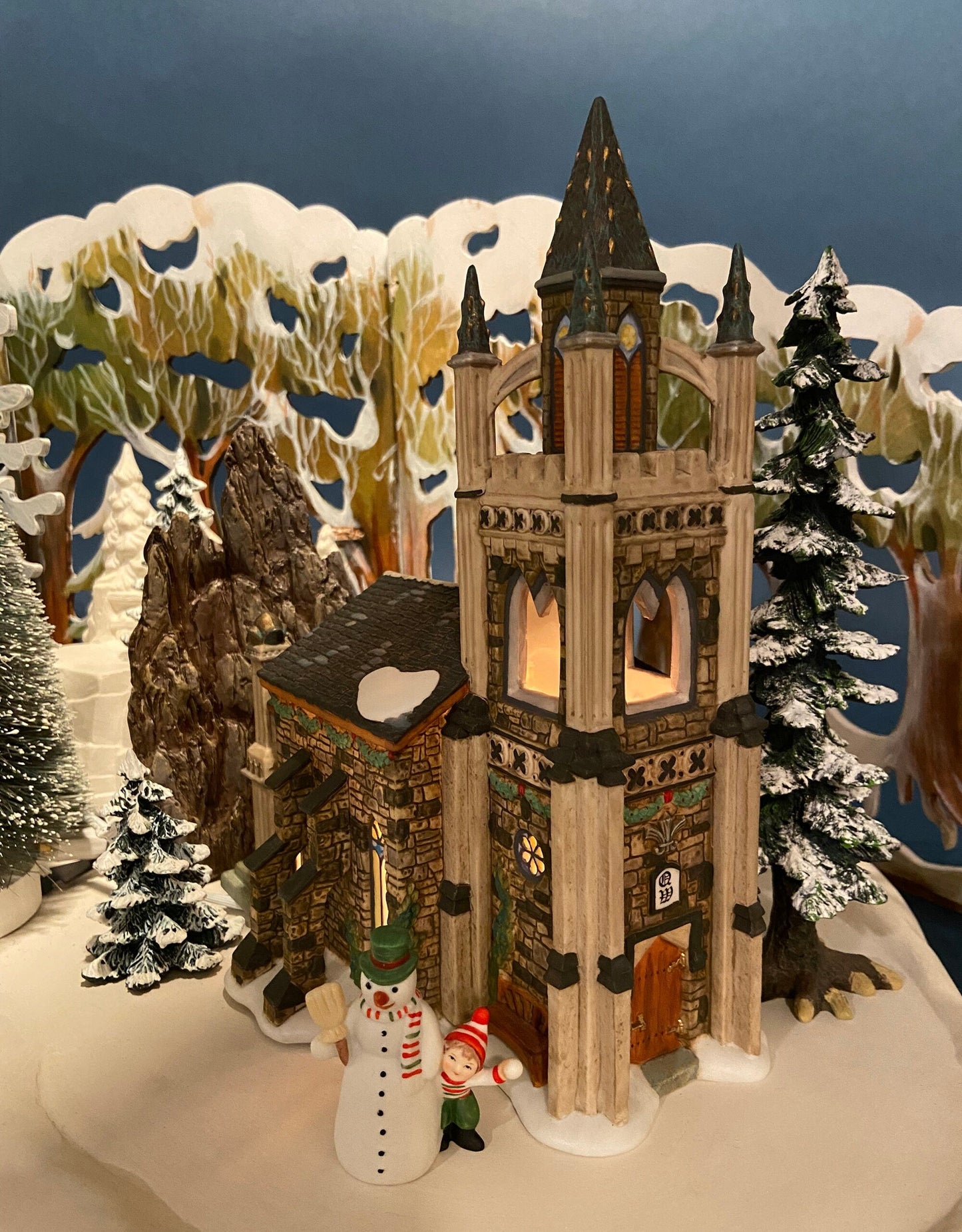 Department 56 Illuminated House. Elfie's Sleds and Skates. North Pole Series. Hand Painted Porcelain Building with Lights. Christmas Decor.