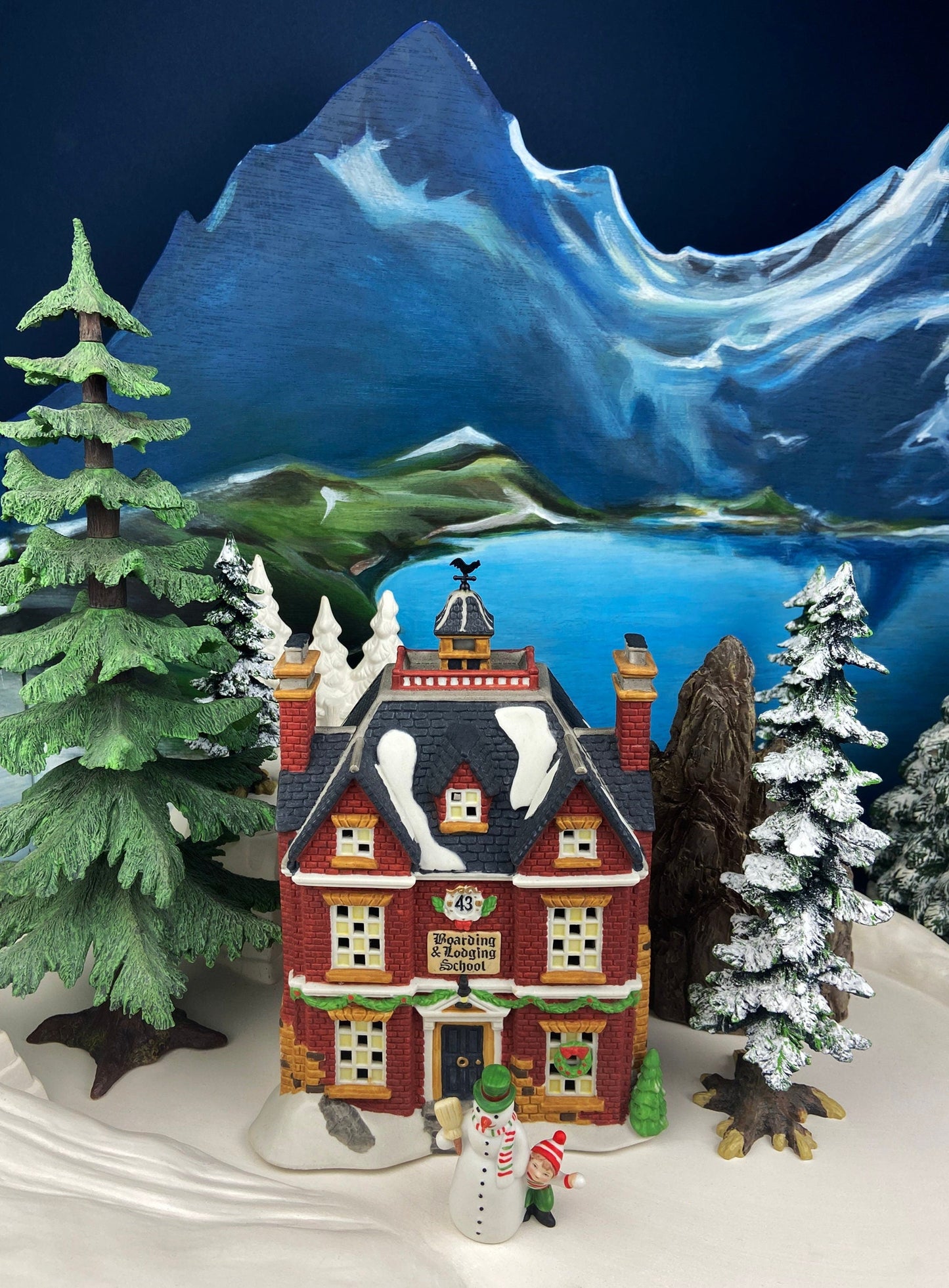 Department 56 Dickens Village Boarding School: 150th Anniversary Edition