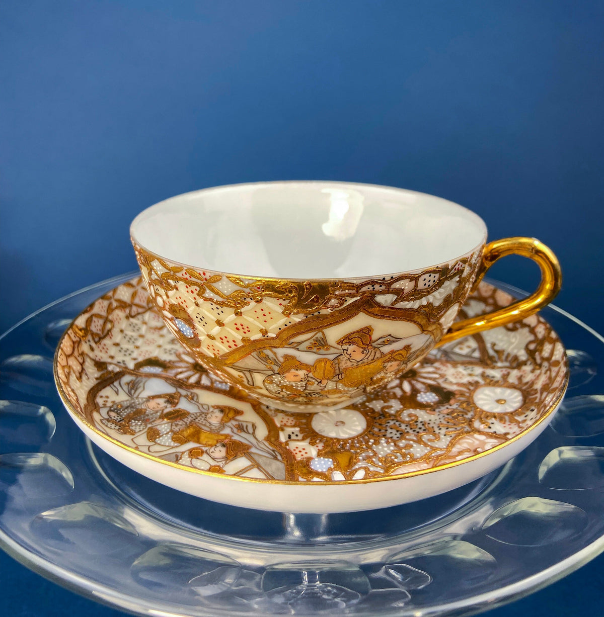 Antique Japanese Moriage Tea Cup Set. Gold Hand Painted Teaware with Teapot, Sugar Bowl, Creamer, and Six Japanese Tea Cups.