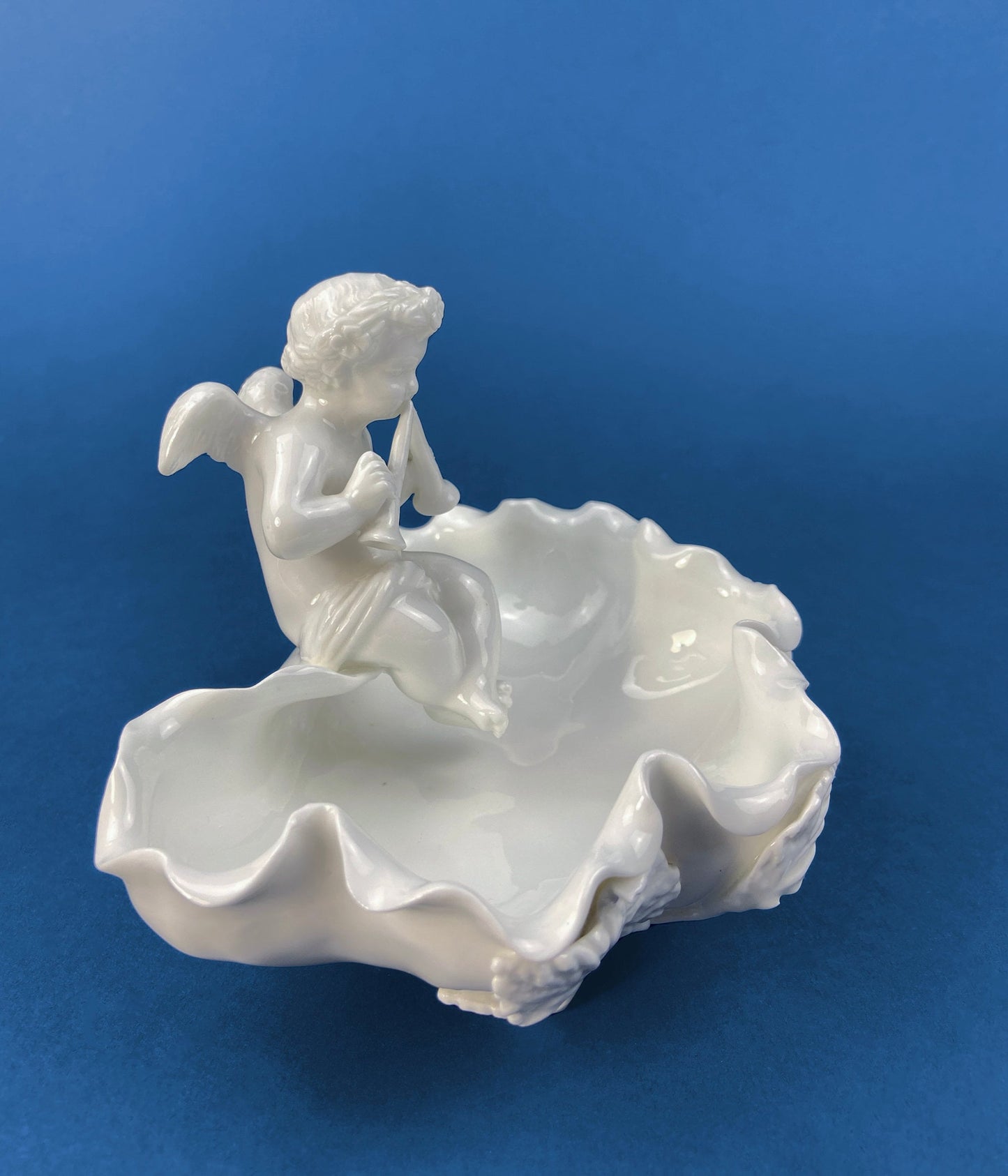White Porcelain Cupid Soap Potpourri Serving Dish. Cupid Playing Flute. Gilman Coll. "Amore", NY. Original. Gift of Love. White Table Decor.