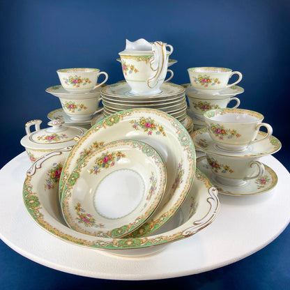 Wedgewood Cavendish Classic Dinnerware Set. 4 Settings: Dinner, Salad, Dessert or Bread Plates, Cups, and Saucers. 20-piece China.