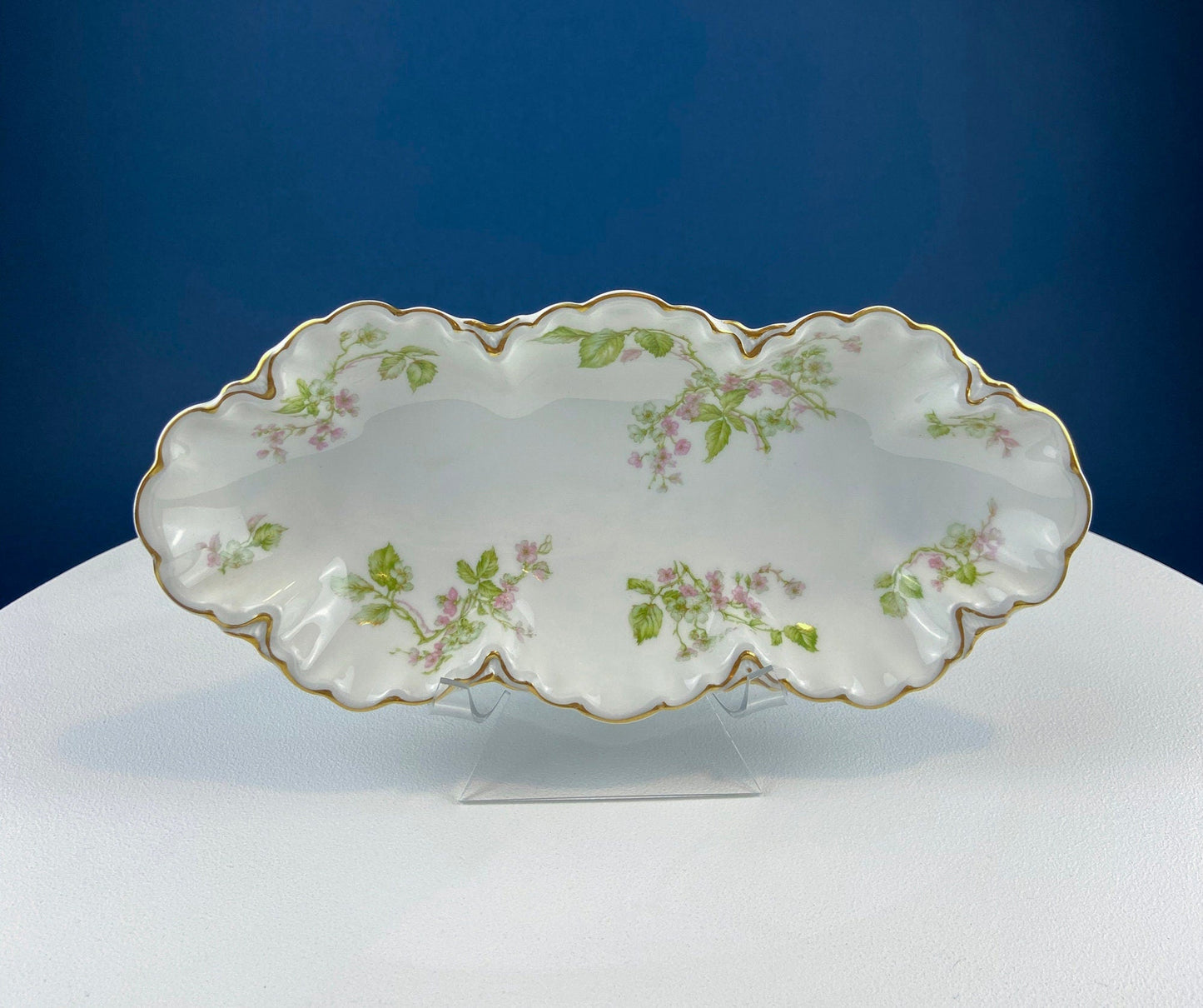 Oval Haviland Limoges Platter with Scalloped Edge. Stunning Porcelain Serving Dish. Wild Roses Motif. French Country. Serviceware.